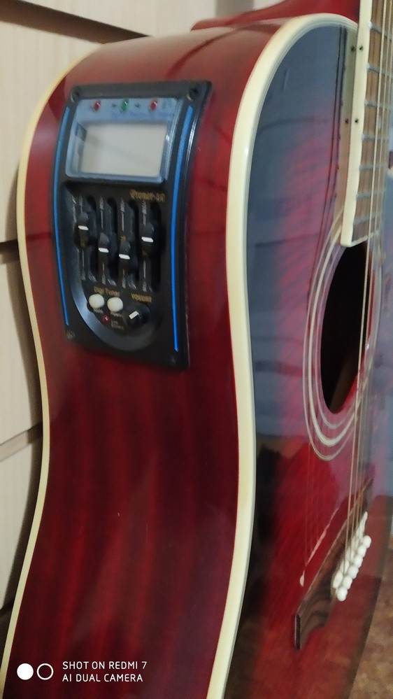 картинка Электро-акустическая гитара jay tourer от магазина 7 Нот Уральск