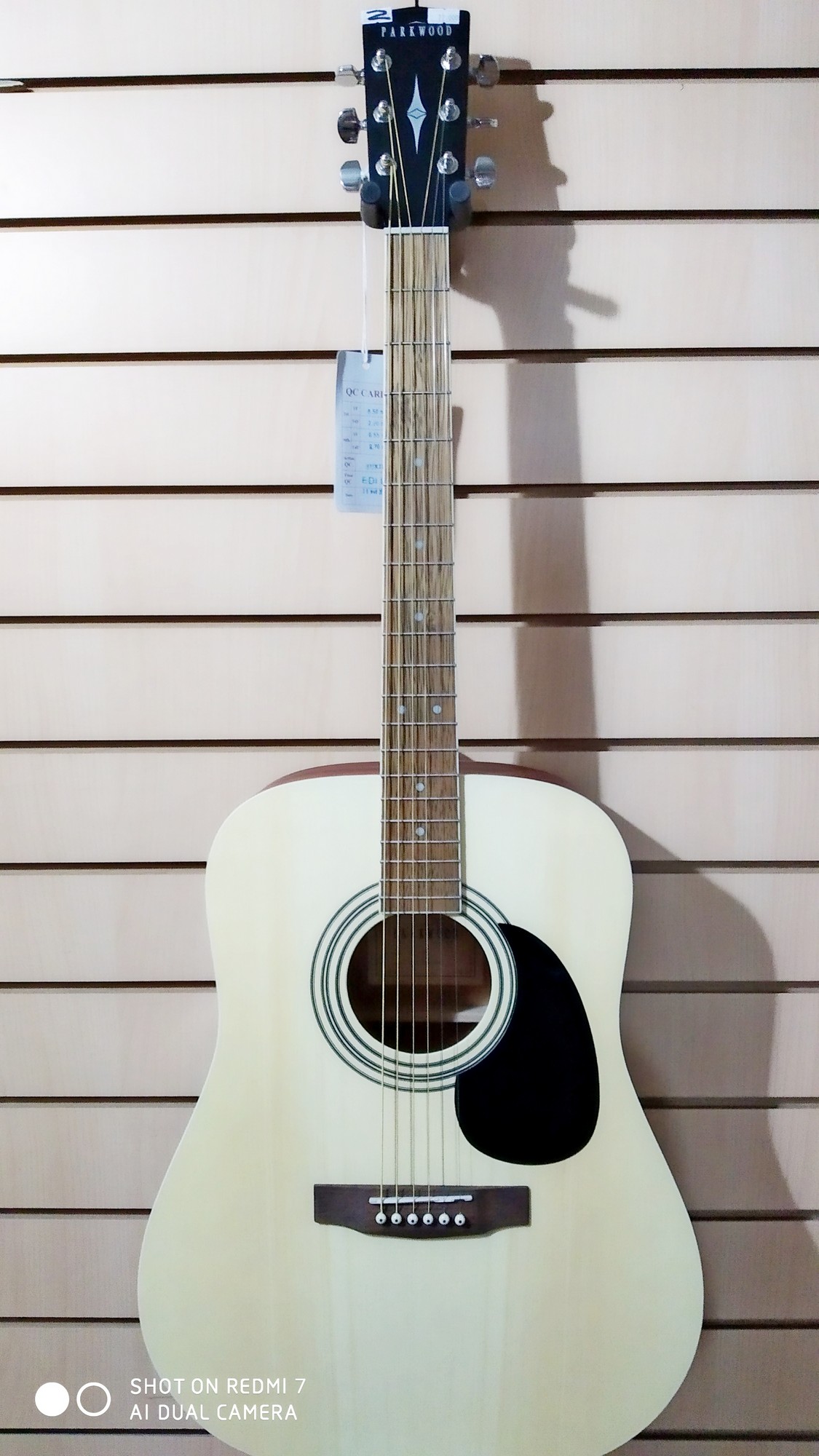картинка  Акустическая гитара с чехлом, Parkwood W81-OP от магазина 7 Нот Уральск