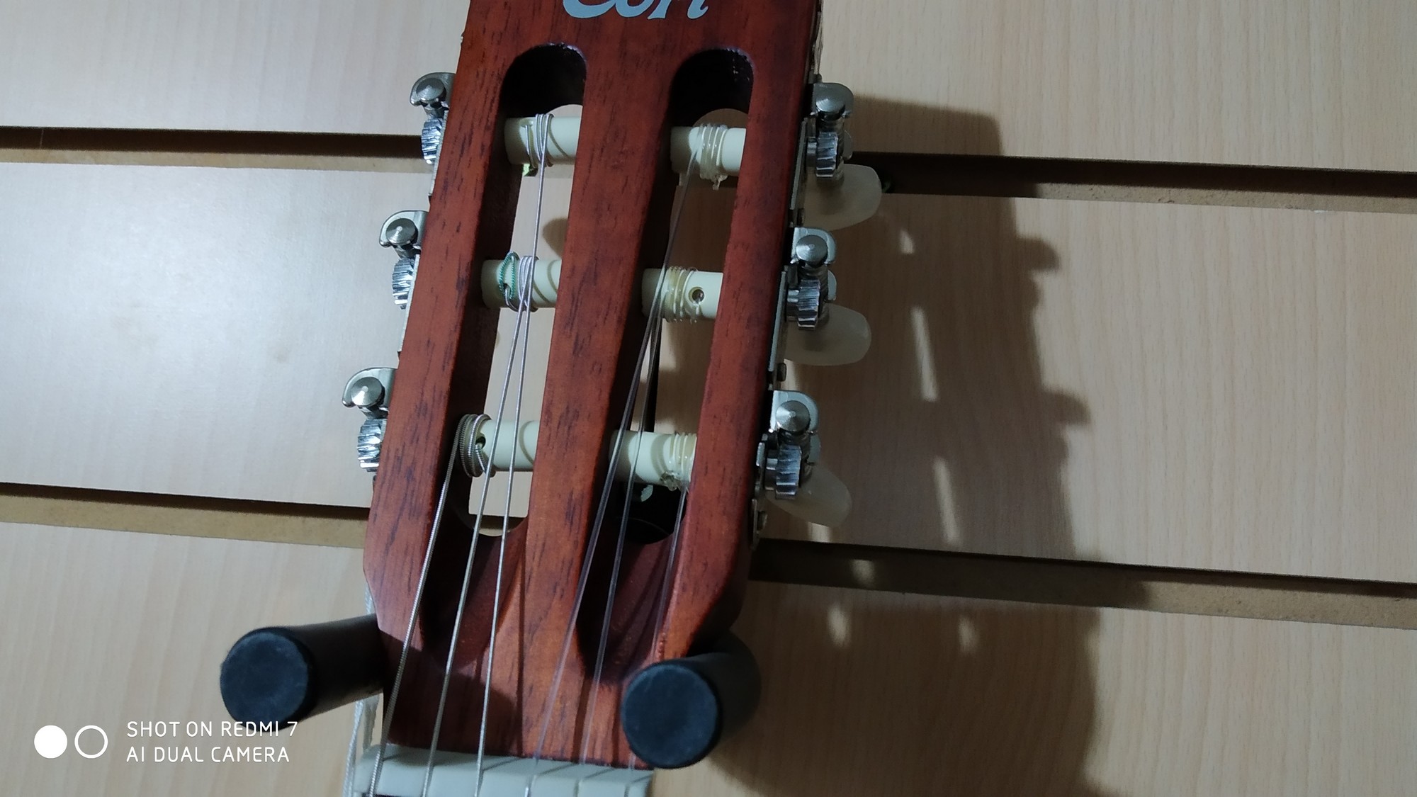 картинка Электро-акустическая классическая гитара, с вырезом, цвет натуральный,+ чехол Cort CEC1-OP Classic Series  от магазина 7 Нот Уральск
